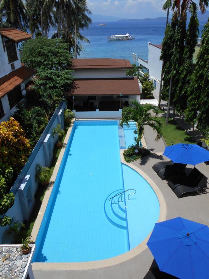 Out Of The Blue Resort Puerto Galera Exterior photo